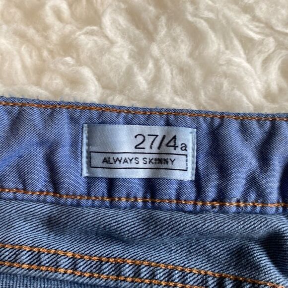 Gap skinny jeans  - Picture 2 of 5